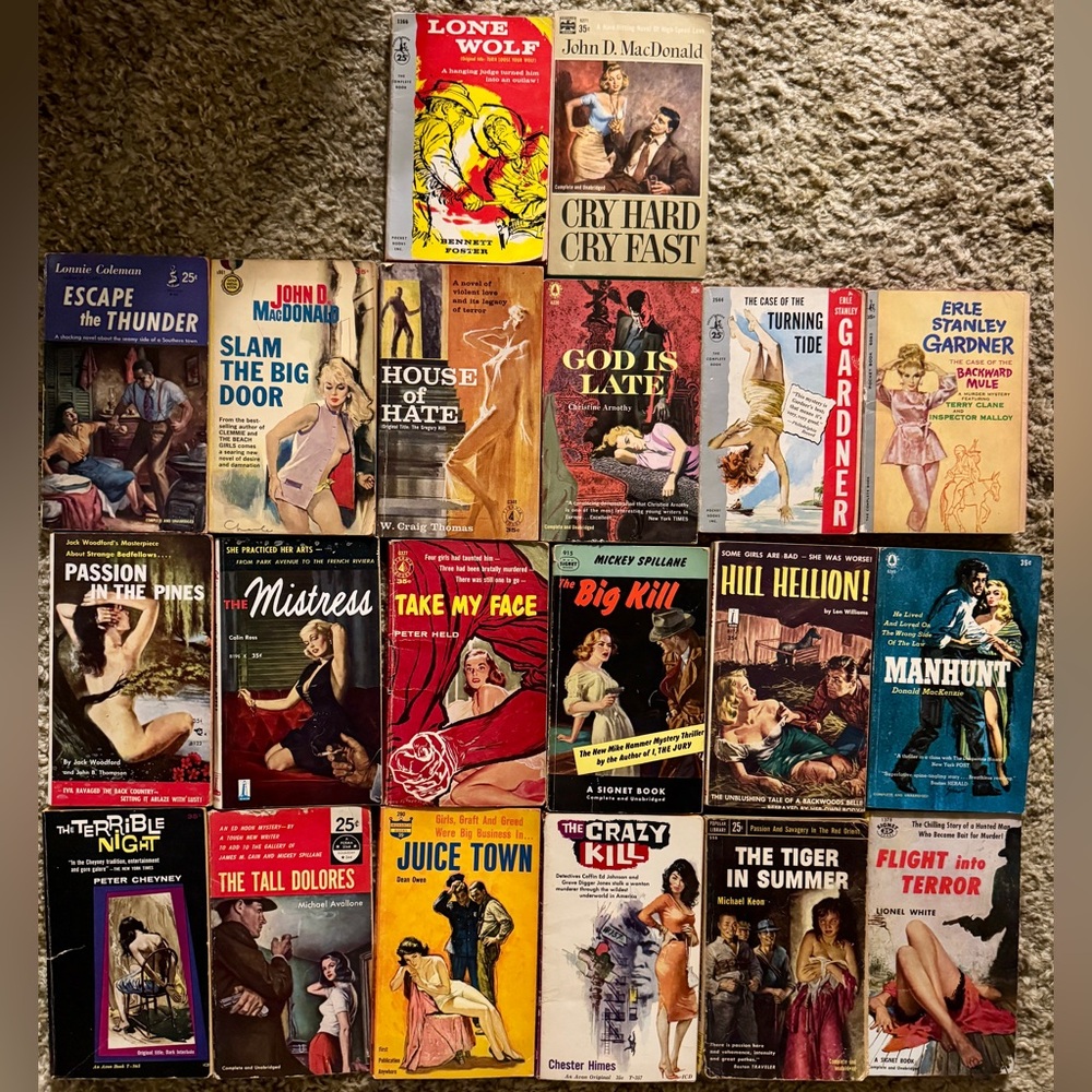 COPY - Vintage scintillating murder mystery books from the 40s!
RARE